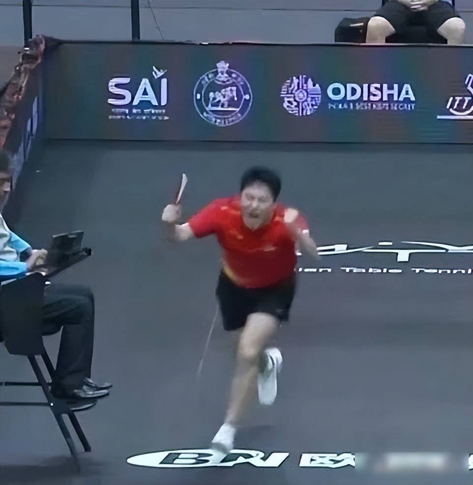 日本队逆转韩国队，王皓点燃赛场