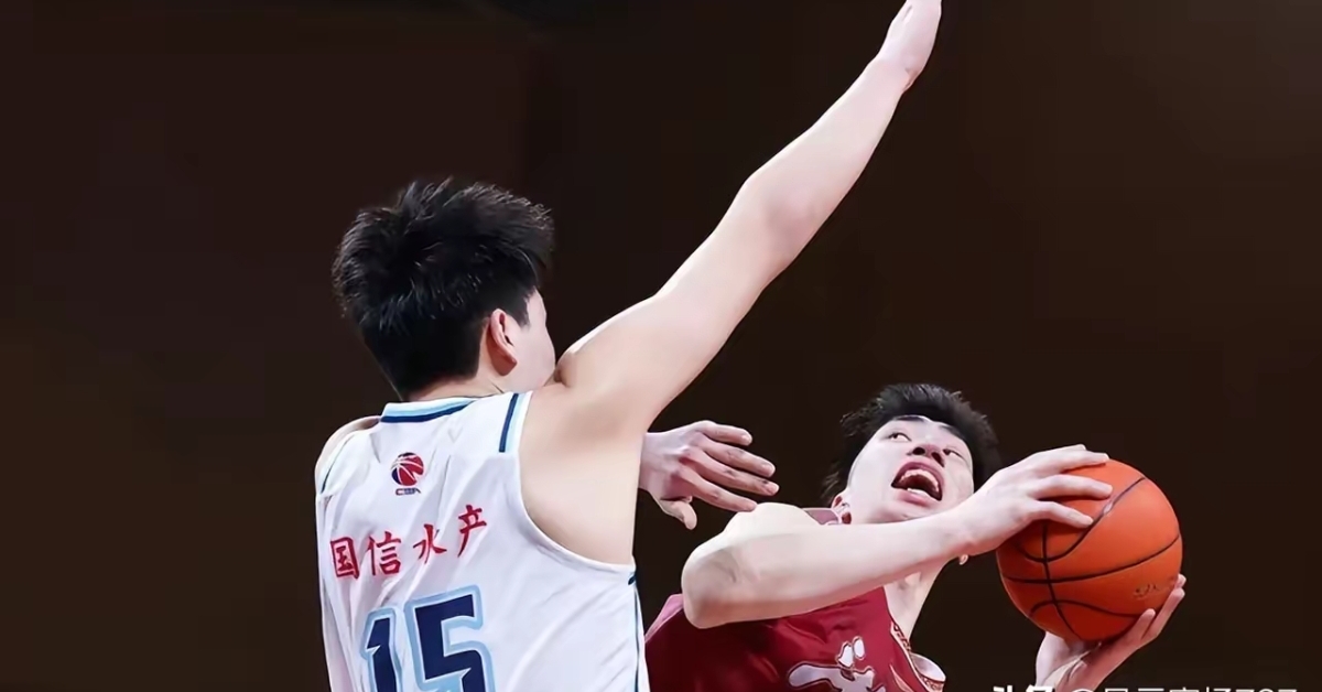 浙江队鏖战四川队,福克斯状态火热 浙江队鏖战四川队,福克斯状态火热