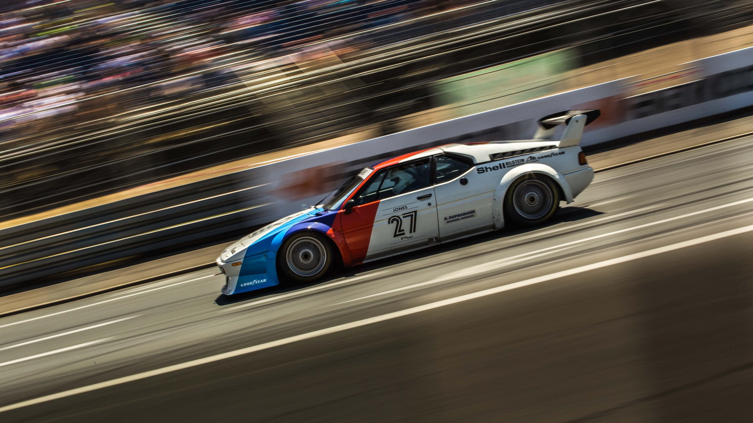 逆袭的狂澜与寂静的磐石,竞技体育的两种神性