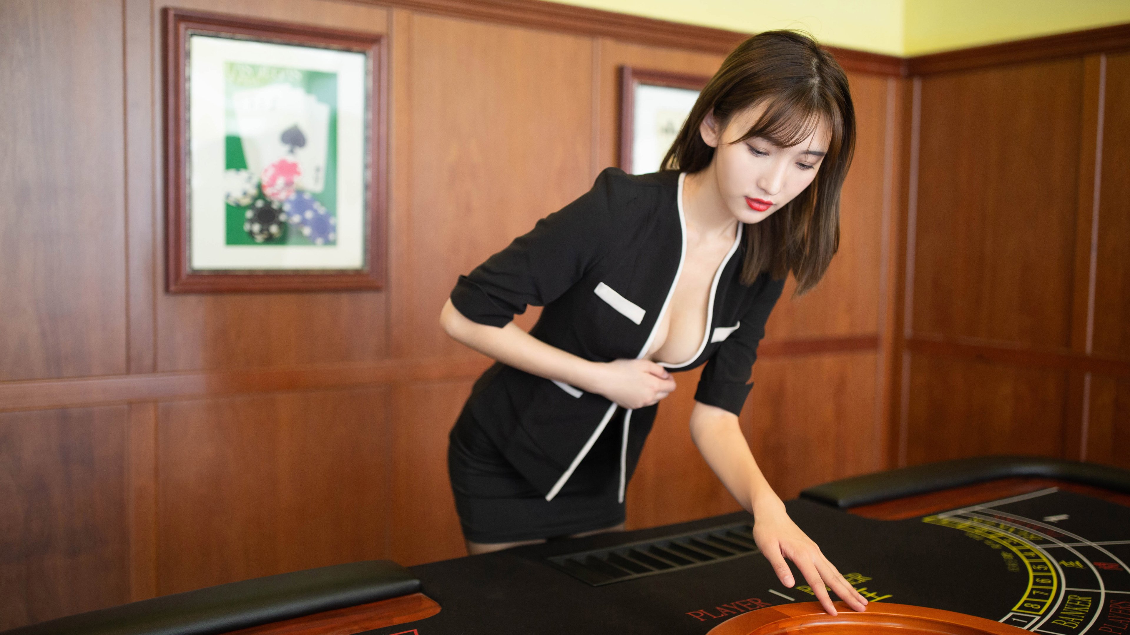 东决关键战之夜,基耶萨与篮筐的独白,刷新历史的54声回响