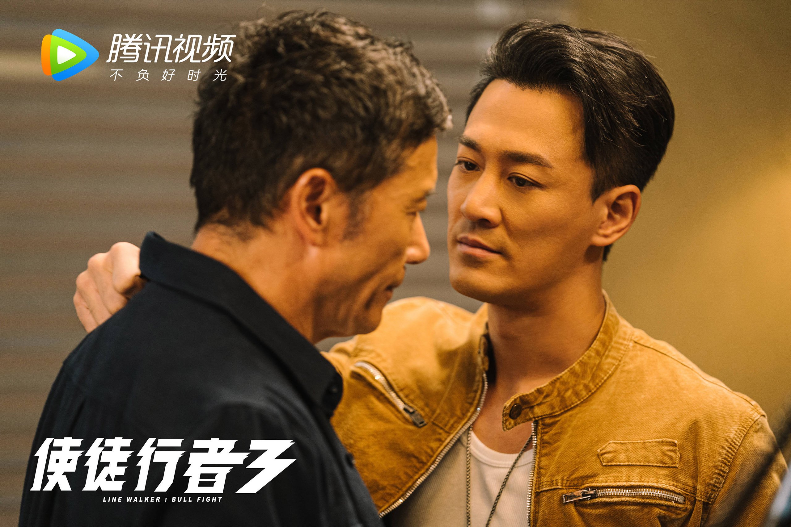 首先,扩展思维,拟定标题。为了让文章更有深度和独特性,我们可以跳出常规的战报式标题,尝试从一个更具故事性和洞察力的角度切入